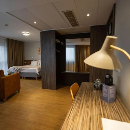 Hestia Hotel Parnawa